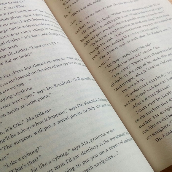 Room by Emma Donoghue (BUNDLE TO SAVE) - Picture 3 of 3